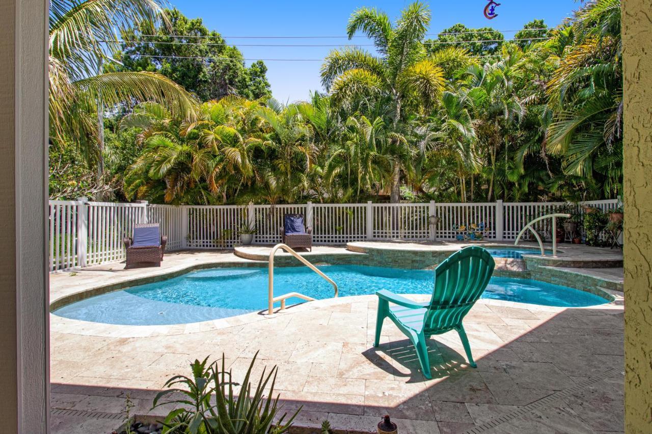 Almost There Bradenton Bagian luar foto
